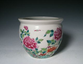 ANTIQUE CHINESE FAMILLE ROSE PORCELAIN PLANTER BOWL WITH FLOWERS AND