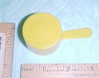 Vintage Yellow Plastic Coffee Scoop Chock Full O NUTS1940S 50s