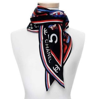 Authentic $437 Chanel CC Logo Coco Train 100 Silk Scarf Made in Italy