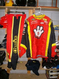 Clint Bowyer Cheerios Oven Mit SFI RCR Nascar Race Used Worn Pit Crew
