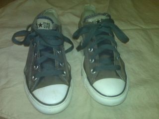 CONVERSE ALL STAR BOYS SHOES SIZE 4 GREY