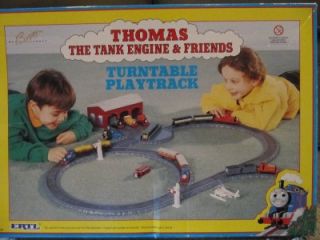 ERTL Thomas the Tank Engine Shed, Turntable And Lots of Track in