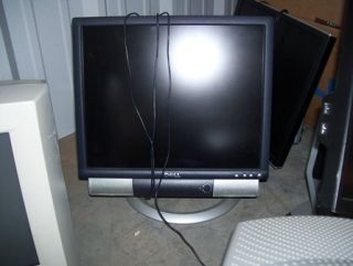 Dell Flat Screen and CRT Monitors and Computer Peripherals(TR)