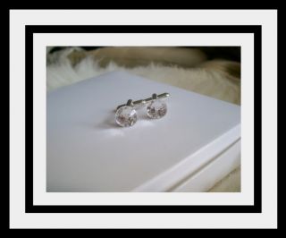  pair of cuff links & cravat pin with clear swarovski crystals