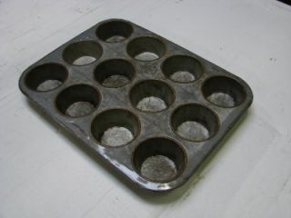 Dozen Used Ekco 043 12 on Cupcake Pans re Glazed