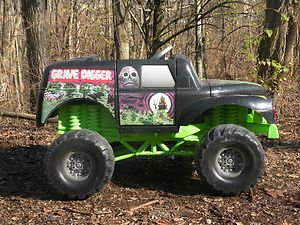   Monster Truck Power Wheels Fisher Ride on WILL SHIP Dennis Anderson