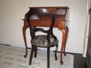 Desk Small Vintage Queen Anne Style and Chair