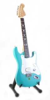 Miniature Guitars Tom Delonge Fender Strato Green Surf Signature