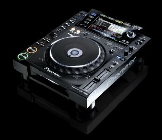 Pioneer CDJ 2000 Multiformat Professional DJ Player