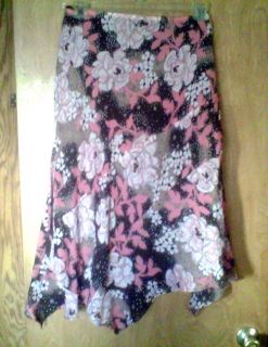 NWOT Cute Women Plus Size Clothing Lane Bryant Floral Skirt Size 26