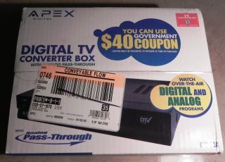 Digital TV Converter Box Apex DT502 with Analog Pass Through Remote