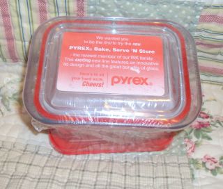 Pyrex Refrigerator Dish Still in Shrink Wrap Mint Brand New
