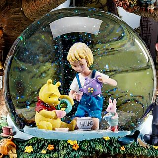 Disney Snowglobe Classic Winnie The Pooh Super RARE and Large Globe