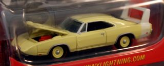 Johnny Lightning Mopar or No Car   1969 Dodge Charger Daytona #3