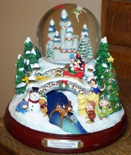 Disney Old Fashioned Christmas Snowglobe Musical