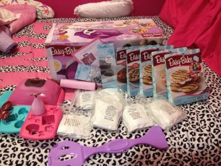 Easy Bake Ultimate Oven + Extra Bake Mixes,Food and Extra Accessories