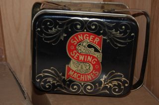 Singer Sewing Box Vintage Tin in Really Good Condition