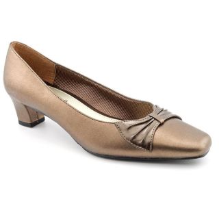 Easy Street Chance Womens Size 6 5 Bronze Faux Leather Kitten Heels
