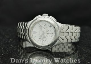 ALL PICTURES IN THIS LISTING ARE OF THE ACTUAL WATCH BEING SOLD