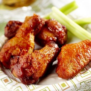 Shiner Smokehouse Cooked Chicken Wings, 6lb   Hot, BBQ at