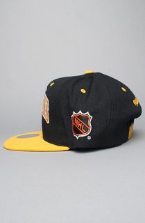 Mitchell & Ness The Arch Snapback Hat in Black Yellow