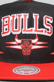 Mitchell & Ness The Diamond Snapback Hat in Black Red