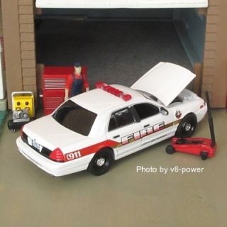 2006 Ford Crown Victoria Nash TX Fire Dept Opening Hood RRs True 1 64