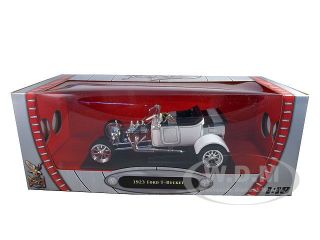  model of 1923 Ford T Bucket Roadster die cast car by Road Signature