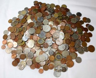 ONE POUND OF OLD AND NEWER WORLD FOREIGN COINS