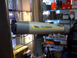 Fujinon 40x150 Binoculars Without Tripod