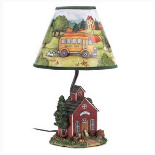 Shed a charming light on your décor with this nostalgic statuary lamp