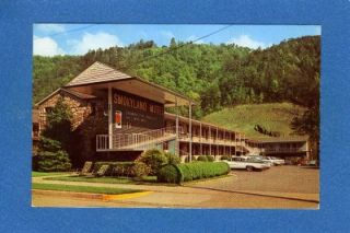 B256 Postcard Gatlinburg TN Smokyland Motel 50s Cars