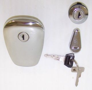1998 2005 Suzuki VS800 Gas Fuel Tank Lock Cap Helmet Tool Box Lock