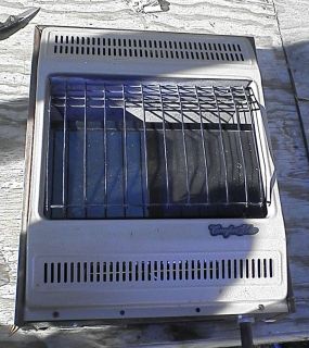 Comfort Glow 18 000 BTU Natural Gas Wall Heater Model CGN18TB Unvented
