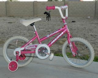 Magna 16 Girls Bike Starburst Pink with Training Wheels Used