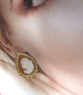 Antique Estate Italy 14k Yellow Gold Teardrop Shape Detailed Cameo