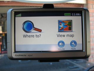 2013 USA Canada Maps Garmin Nuvi 260W GPS Receiver