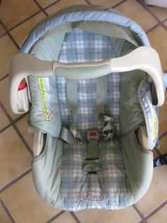 Graco Snug Ride Infant Car Seat System with Base Model 7308TYR