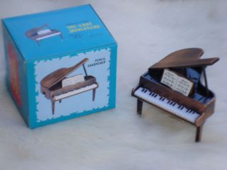 GRAND PIANO Pencil Sharpener Die Cast Metal 2 W x 2 T Great Music Gift