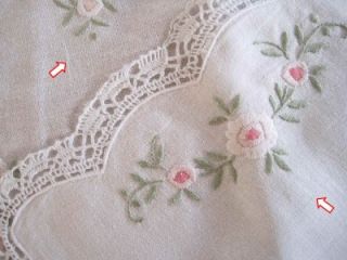 Dainty Hand Flower Embroidery Bobbin Lace Doily Placemat