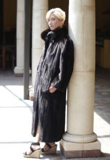  Length Ladies Black Mink Coat Holzman Furs Sz SM Excellent Cond