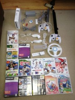 Nintendo Wii White Console Bundle w 13 Games Accessories