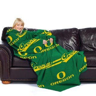 BSS   Oregon Ducks NCAA Adult Stripes Comfy Throw Blanket