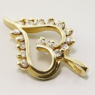  Vintage 14k Yellow Gold Round Diamond Heart Shaped Pendant