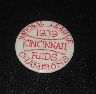 1939 PM10 Baseball Team Pin Button Coin Cincinnati Reds N L Champions