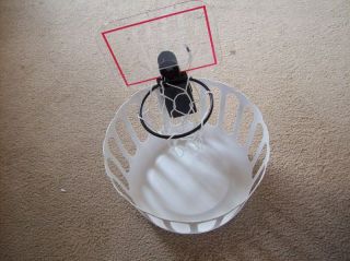 Basketball Hoop That Can Be Attached to A Garbage Can
