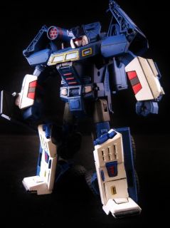 Transformers Custom Classics Universe Soundwave G1