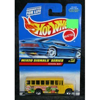 Hot Wheels 1998 Collector #736 School Bus 4 1/64 Toys