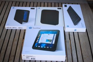HP TouchPad 32GB Tablet BUNDLE Bluetooth Keyboard Folio Case Slipcase