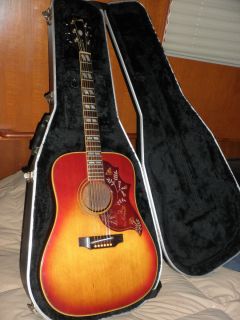 1967 Gibson Hummingbird Acoustic Guitar with Adjustable Bridge and Nut